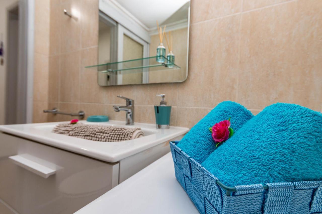 Apartment Serenity Yumbo - Europa 2min Yumbo - 5min From - Wifi Free - Air Conditioner - Private Services - Free Welcome Book - Cohote Conserjeria Gran Canaria Playa del Inglés